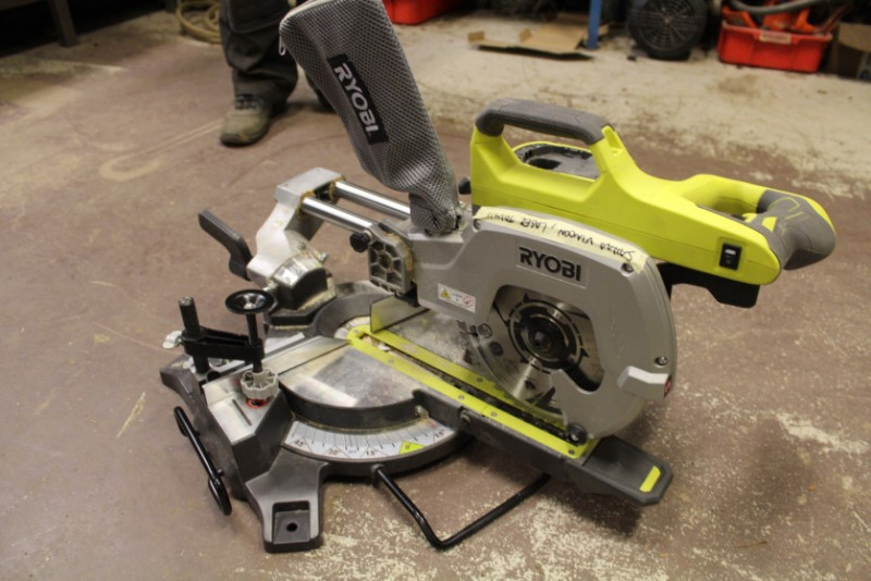 Ryobi deals jiirisaha 18v