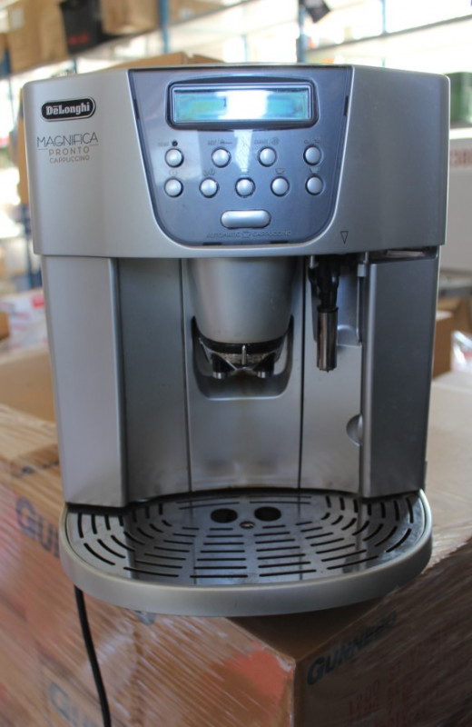 DeLONGHI MAGNIFICA ESAM 4500 KAHVIKONE myyd n ei hyl t